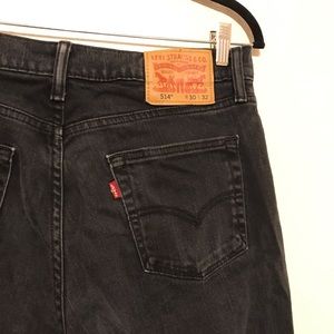 Black Levi’s 514, W30, L32